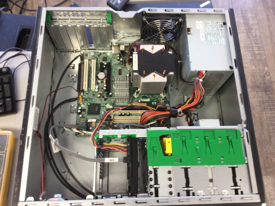 HP DC7700 Desktop Tower Computer Pentium 4 2.0 GHz 160GB 2GB - Image 3 of 4