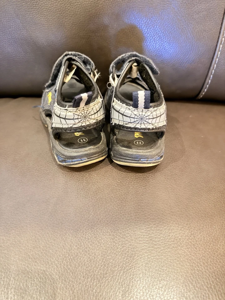 Boys Open-Toe Sandals Marvel Spider-Man Hook&Loop Closure Toddler Size 11 - Image 4 of 4