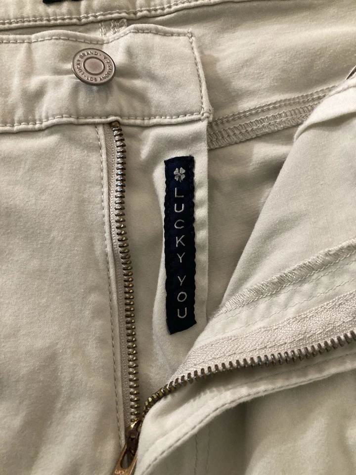 be bold Men's Lucky Brand 221 Straight Jeans 38x32 Beige Moon Blue jeans - Image 2 of 4