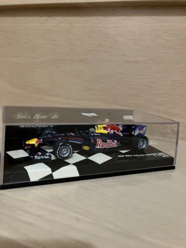 MINICHAMPS 1/43 Red Bull Racing Showcar 2010 S.Vettel #5 400100075 - Picture 2 of 3
