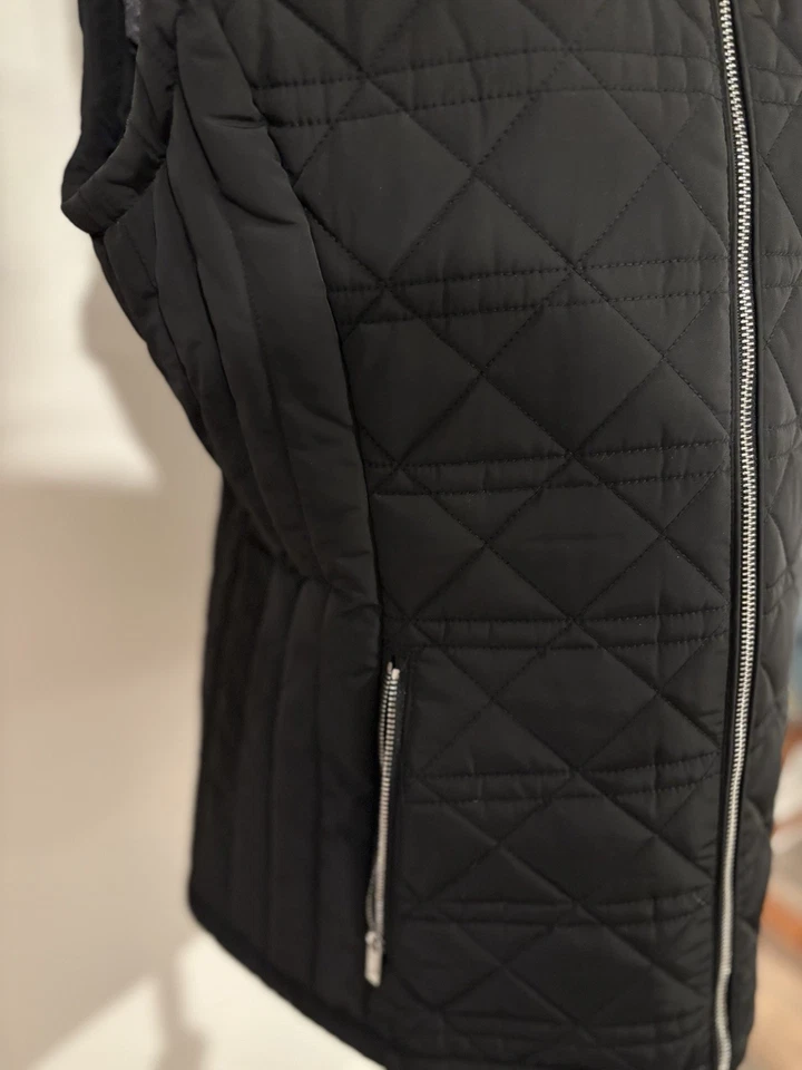 Calvin Klein Women’s Black Quilted Faux Fur Full Zip Vest Size L Retail $99.50 - Image 4 of 4