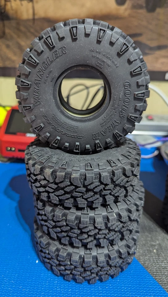 Assorted lot of RC Crawler wheels and tires. Axial/RC4WD read the description  - Image 3 of 4