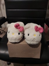Hello Kitty Womens Slippers Size 7 - 8