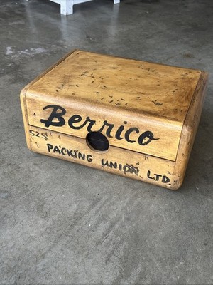 Vintage 1930 s 1940 s Berico Packing Union LTD wood Box Hand Painted Art Deco