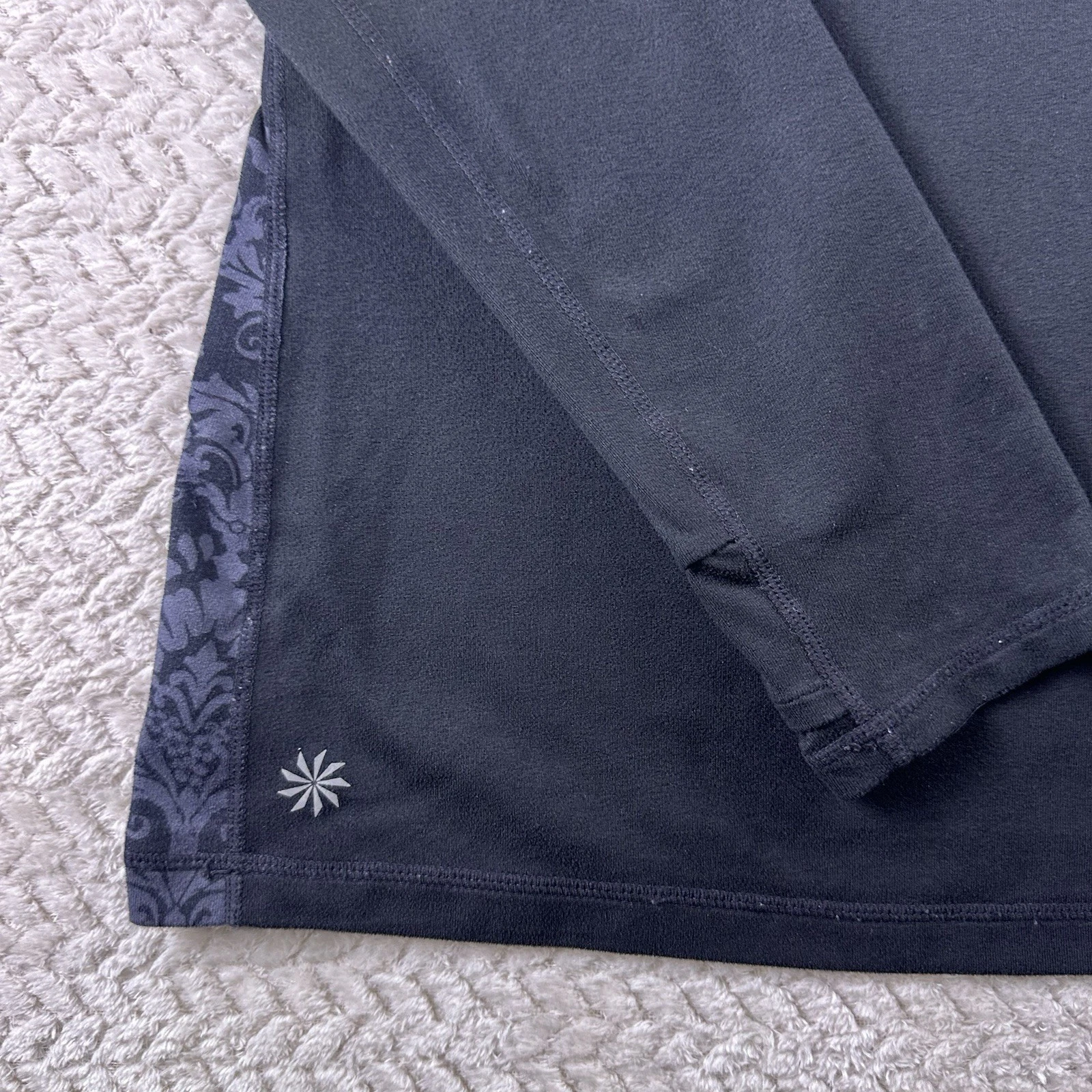 athleta spotlight long sleeve active filigree shirt
