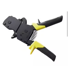 Apollo PEX 3/8" to 1" One-Hand PEX-B Compact Pinch Clamp Tool 69PTBJ0010C