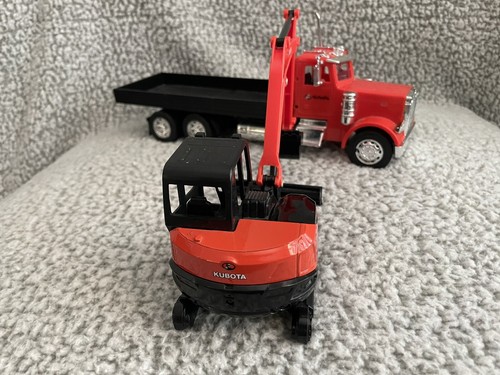 1/32 PETERBILT Flatbed KUBOTA TRUCK & KX080-4 EXCAVATOR 1/32 BY NEW RAY - Picture 10 of 24
