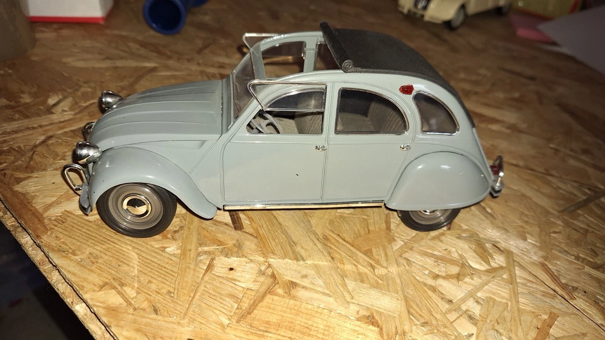 SOLIDO SB 1/18 - Citroen Traction 11 Avant Cabriolet Bleue 1938 EUR 95
