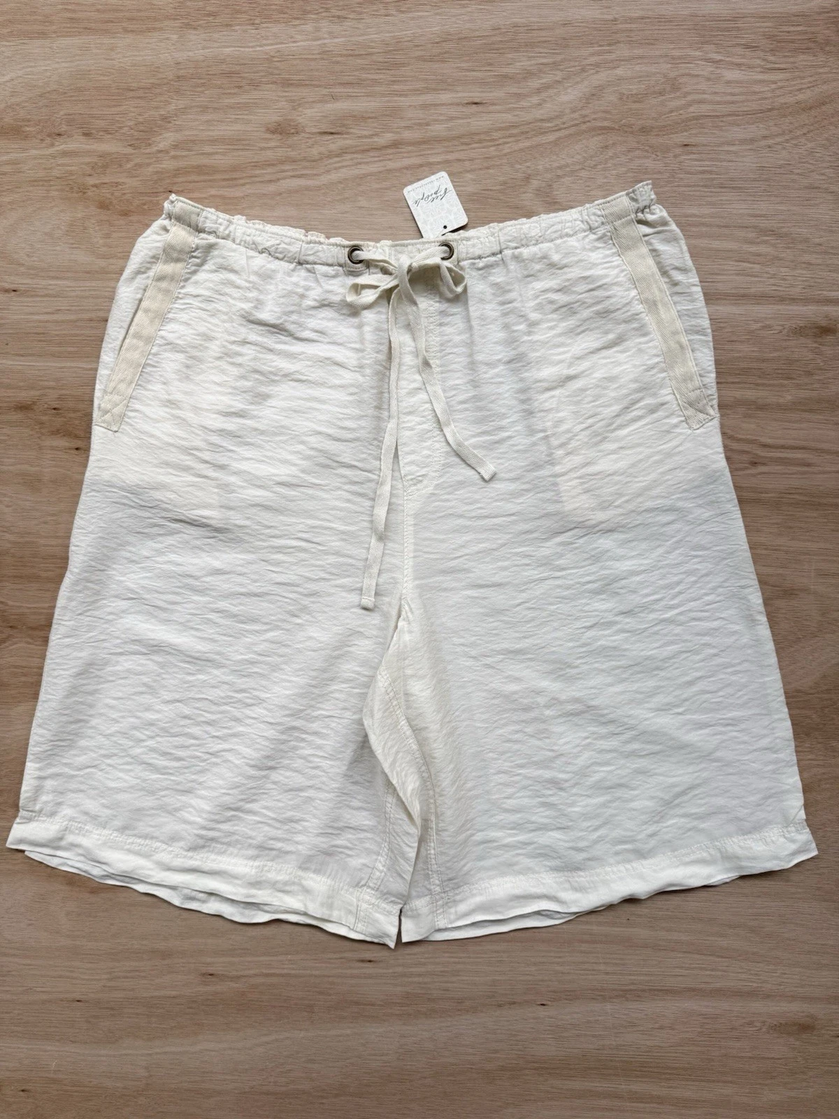 BNWT Free People Palma Board Lightweight Summer Shorts We The Free Ivory Tofu- L