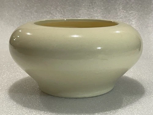 Vintage Haeger Ceramic Round Planter Ivory White Glaze USA Pottery No. 234