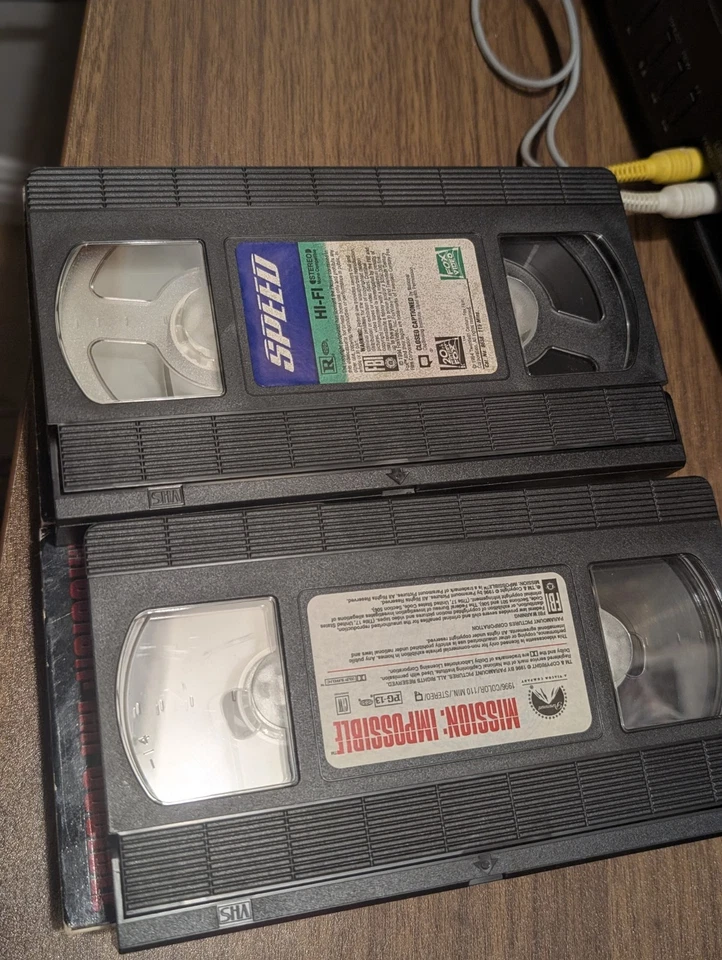 Speed 1994 & Mission Impossible 1996 VHS Movie Set Keanu Reeves Tom Cruise 90s - Image 3 of 4