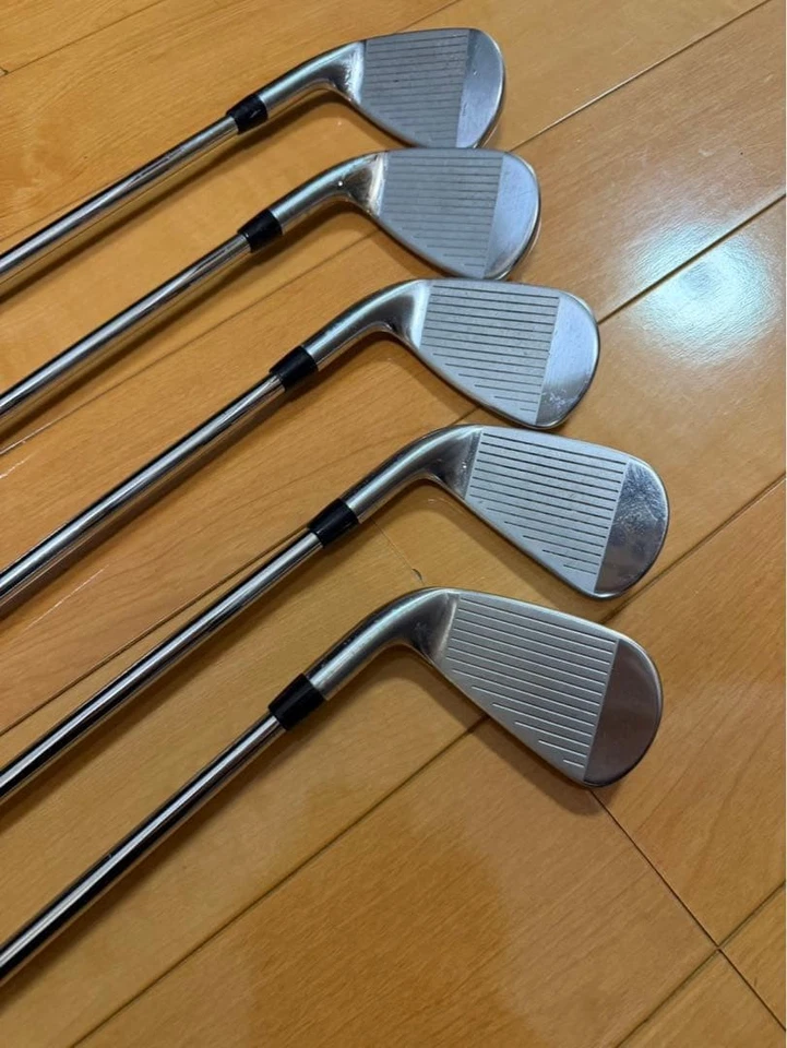 Titleist t300 Irons #6-9,Pw(5Clubs)/NS PRO 105T/Flex:Stiff/ Iron set - Image 2 of 4