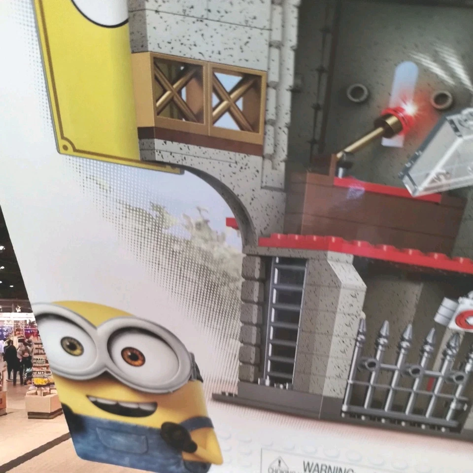 Mattel's  2015 Minions The Set Mega Blocks Castle 780 Pieces Factory Sealed New - Image 3 of 4