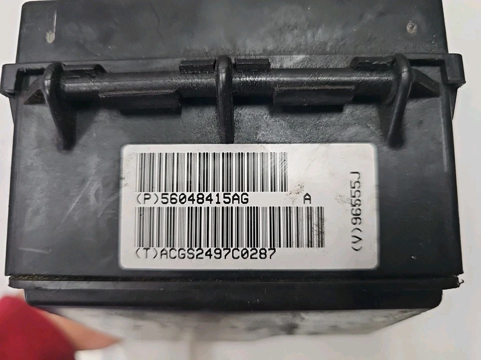 Jeep Commander 2008 caja de fusibles conexión OEM 56048415AG Foto 4 de 4