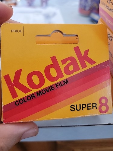 Lotto di 4 pellicole KODAK Kodachrome 40 Super 8 scadute 01/2002-10/2002 SIGILLATE scadute - Foto 4 di 10
