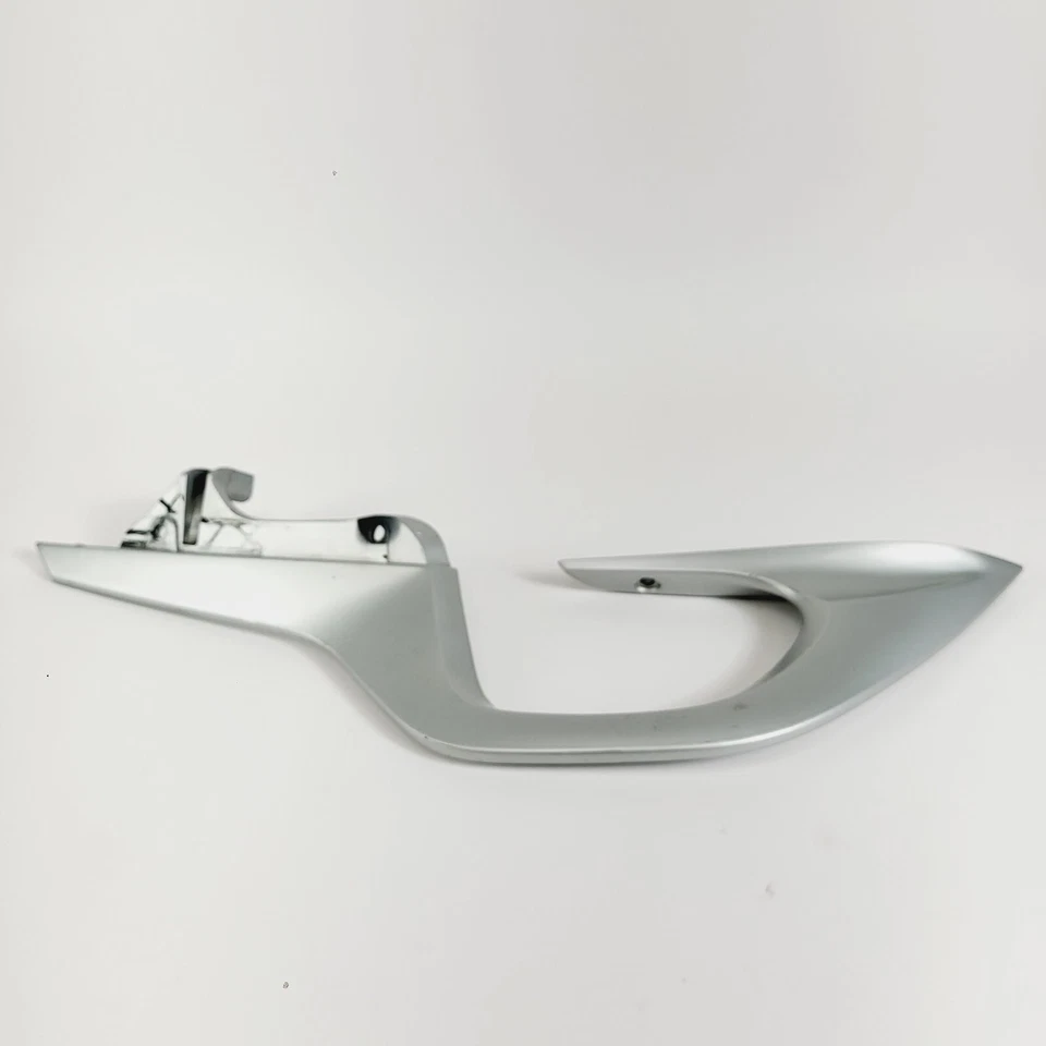 BMW K1600 GTL 2011-2014 asiento trasero pasajero plata barra de agarre inferior 46548536982 Foto 3 de 4