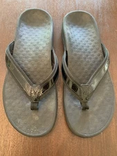 Vionic Flip Flops Women's Size 8 Orthotic Sandals Black Logo Thong