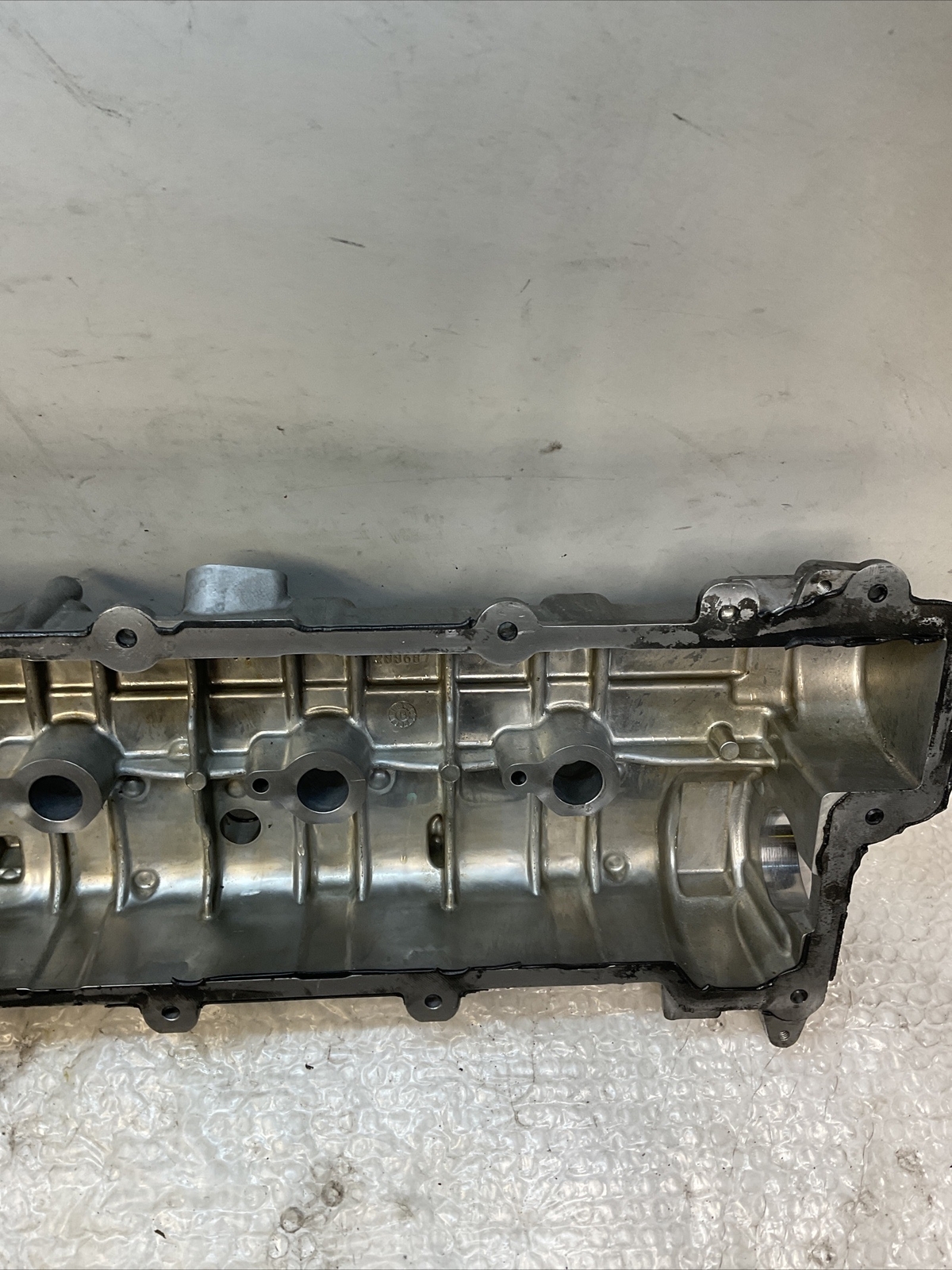 14-17 Maserati Ghibli ￼￼3.0L ENGINE LEFT CYLINDER HEAD VALVE COVER 36,485 Miles
