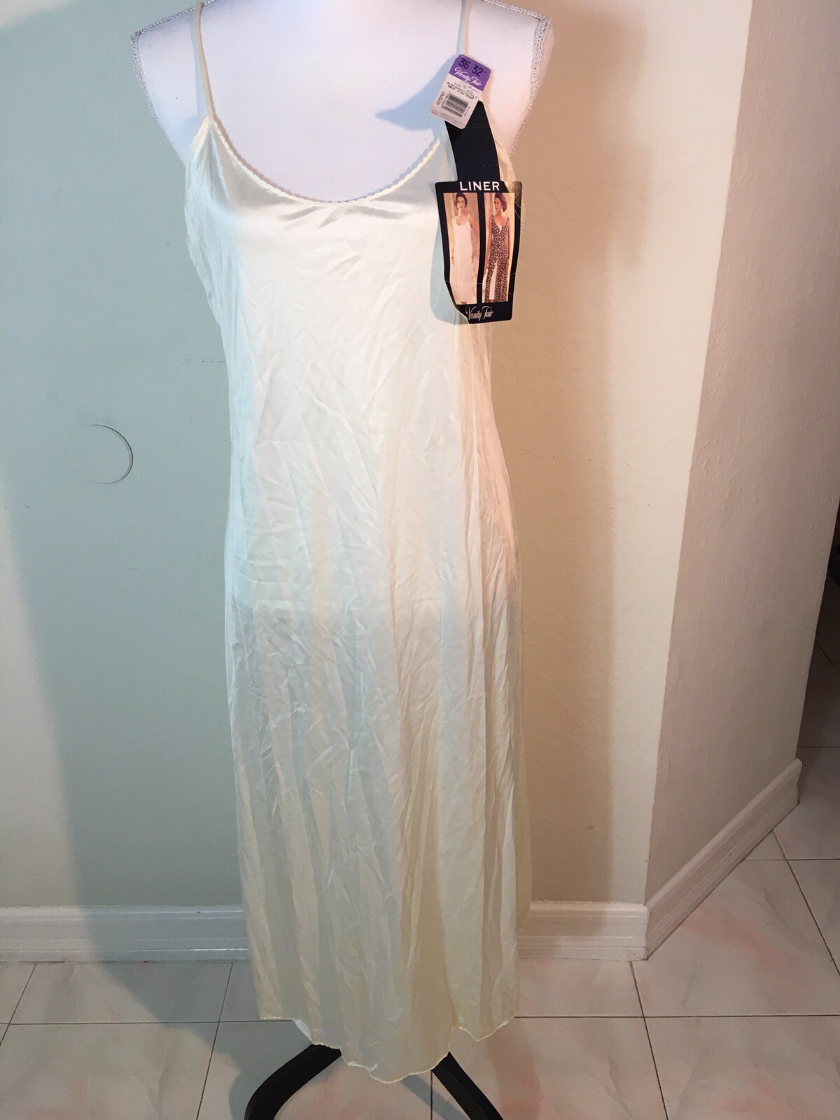 Picture 1 of 12