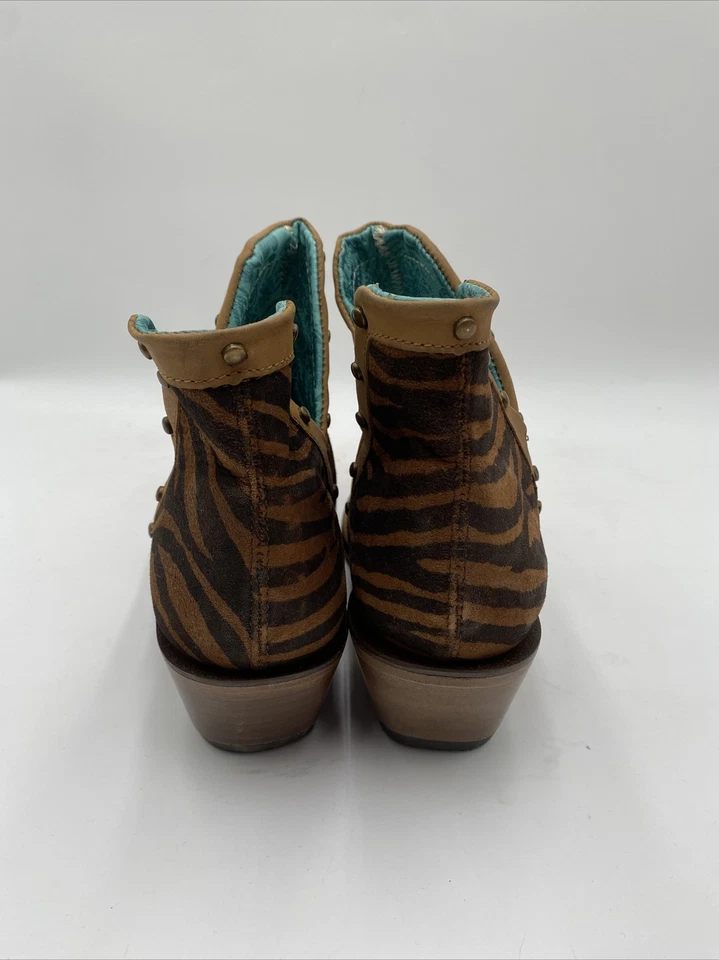 Botines Corral para mujer con estampado de cebra tachonados marrón/negro talla 8M Foto 4 de 4