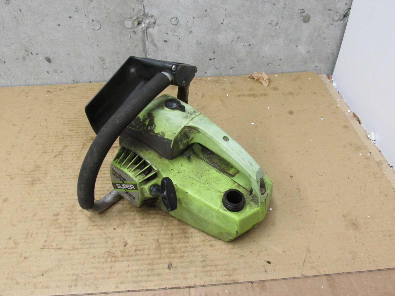 Poulan Micro XXV Super Deluxe Chainsaw for parts