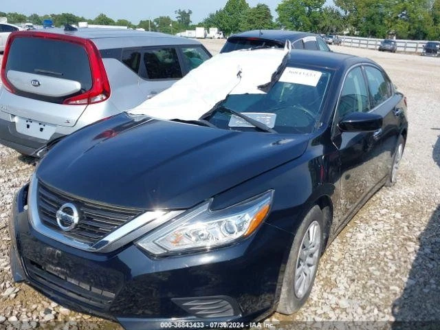 Conjunto de filtro de aire usado se adapta a: Nissan Altima SDN 2017 2,5 L 4 cilindros grado A Foto 2 de 4