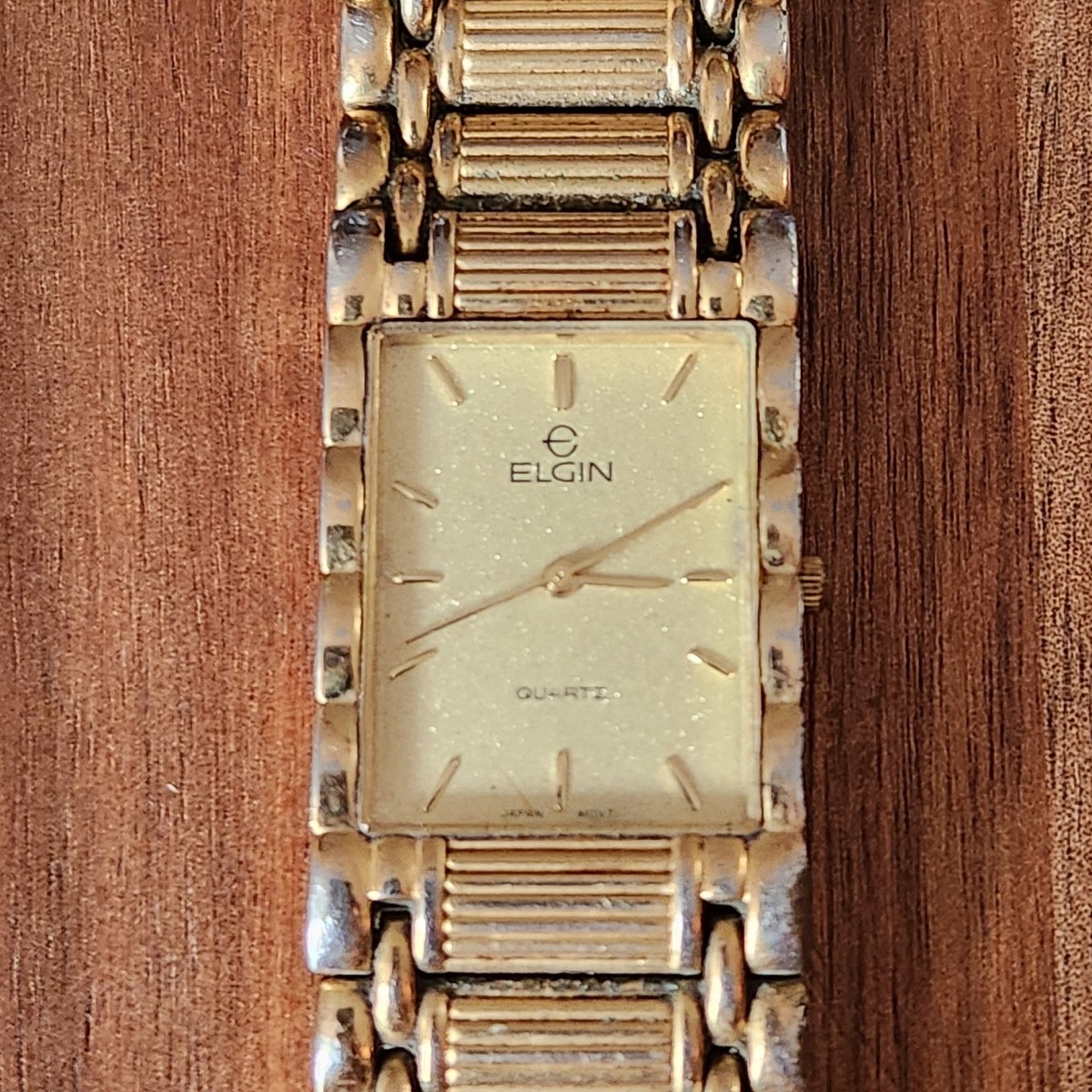 ELGIN ep850-017 elegant golden tone watch with diamond accents Vtg Elgin Ladies 17mm Watch Gold Tone Diamond Bezel Gold  main image 4