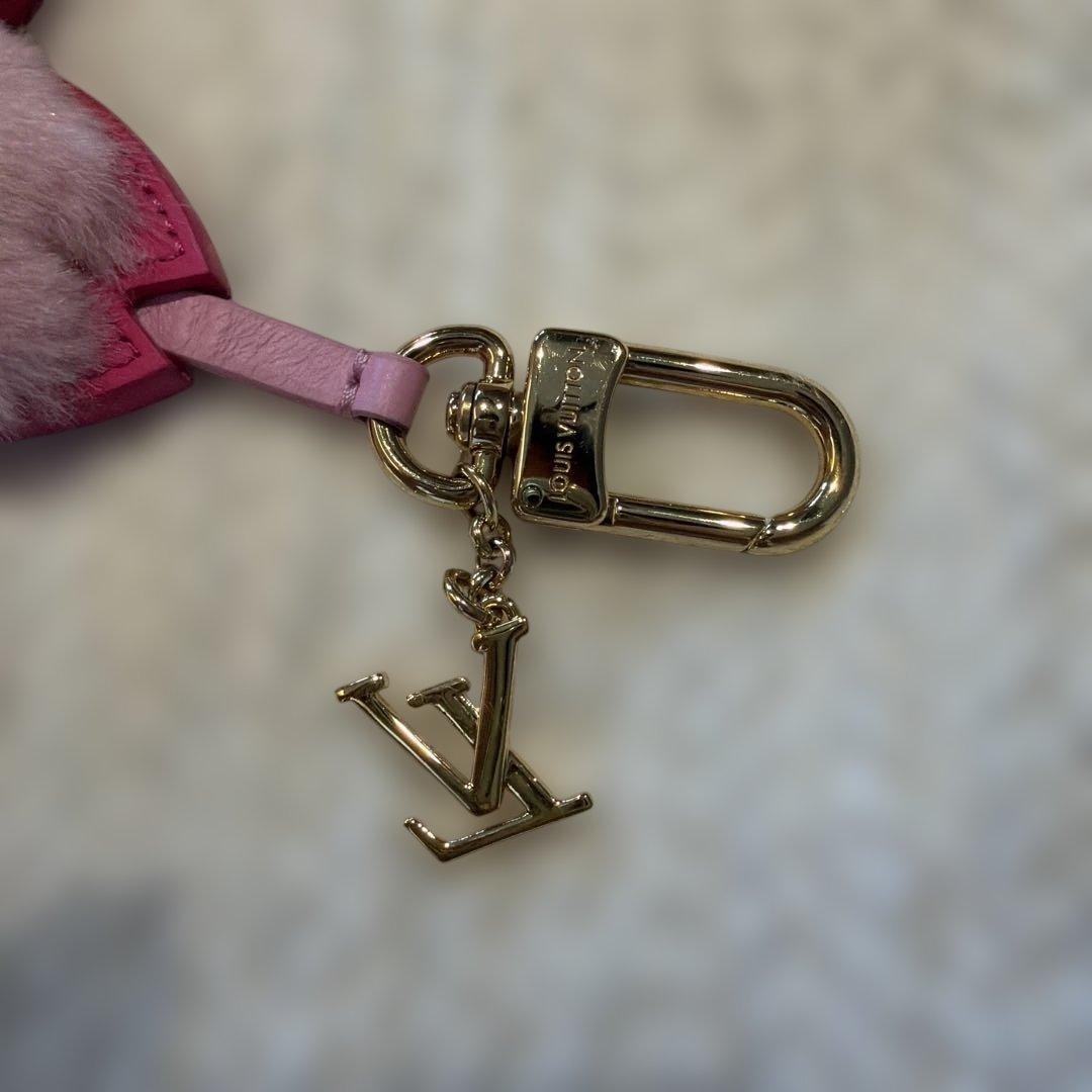[RARE] LOUIS VUITTON X TAKASHI MURAKAMI CHERRY BLOSSOM LV CHARM KEYCHAIN image 3