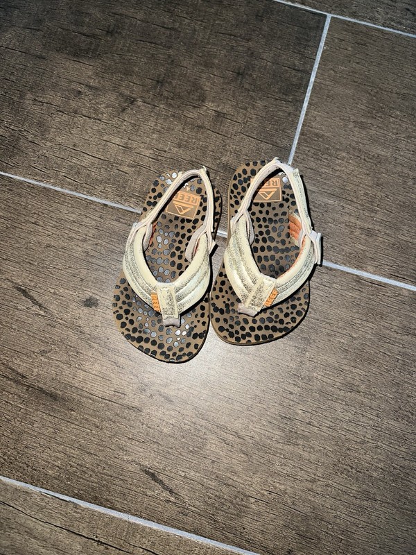 Reef Ahi Flip Flop Baby/Toddler Gold & Cheetah Print size 4