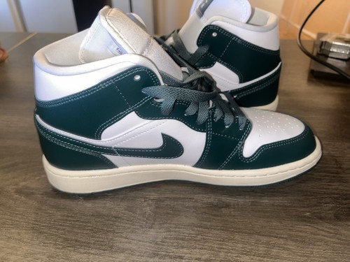 Air Jordan 1 Mid Damenschuhe weiß/oxidiert grün Segel Größe 8,5 – BQ6472133