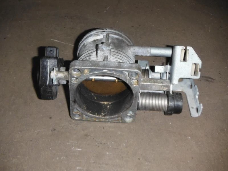 Cuerpo del acelerador compatible con 88-90 BMW 735i 337865 Foto 2 de 2