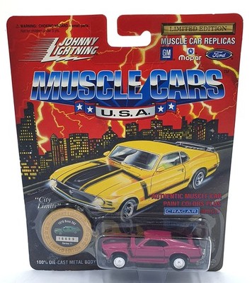 Johnny Lightning Maßstab 1:64 200-210 - Muscle Cars 1970 Mustang Boss 302 - pink