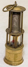 Rare lampe de mineur miniature en laiton. Ce n'est pas un jouet.