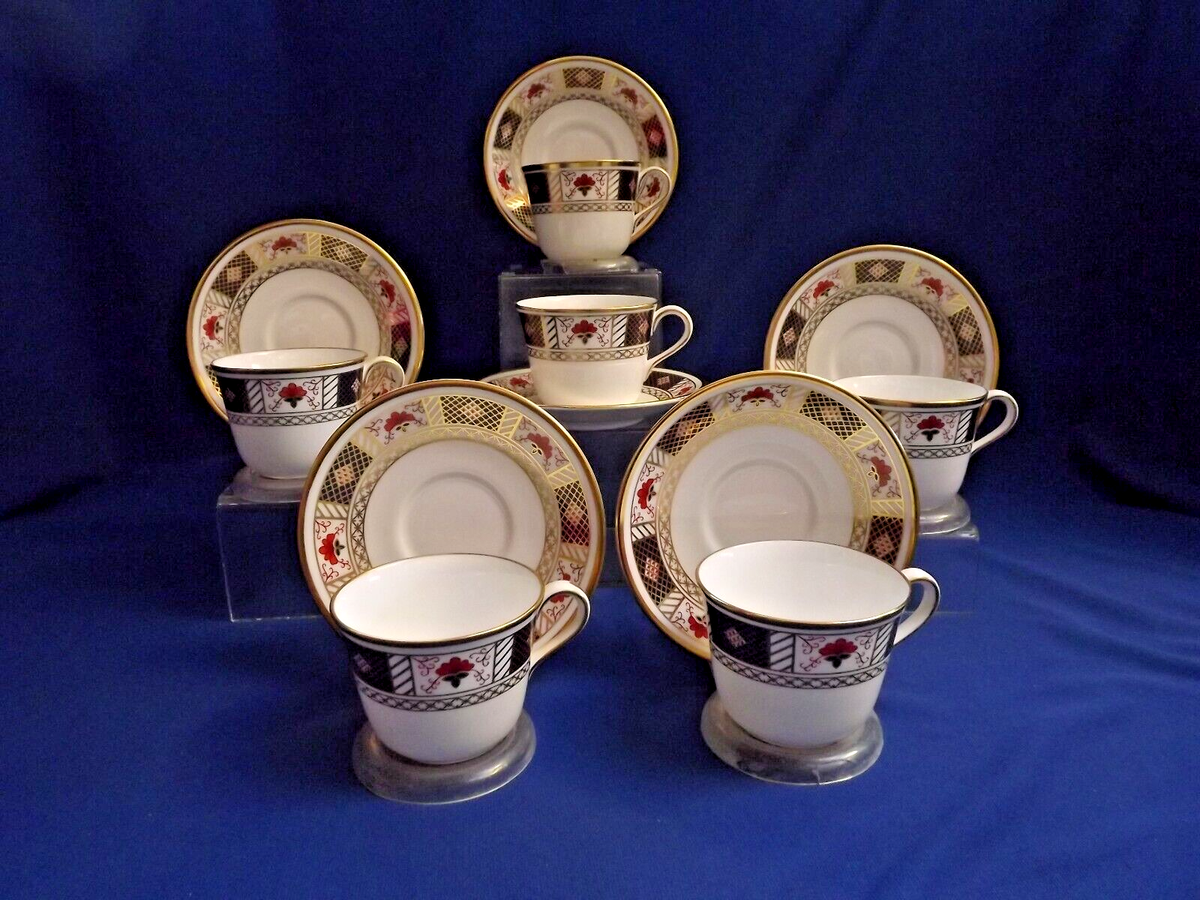 花瓶  Crown Derby Royal Crown Derby Raised Gold Floral Pompadour Pink 8