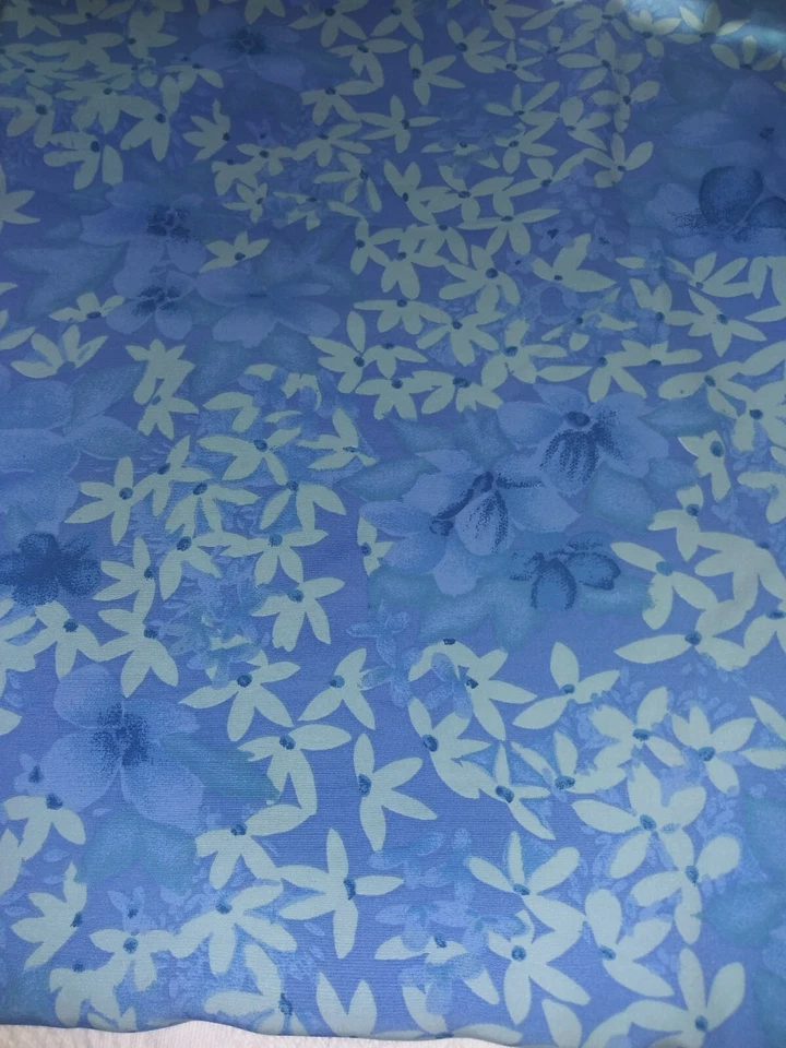 2 Long Pieces Of Dress Fabric Brown Floral Chiffon & Blue Floral Poly 8 yrds Tot - Image 3 of 4