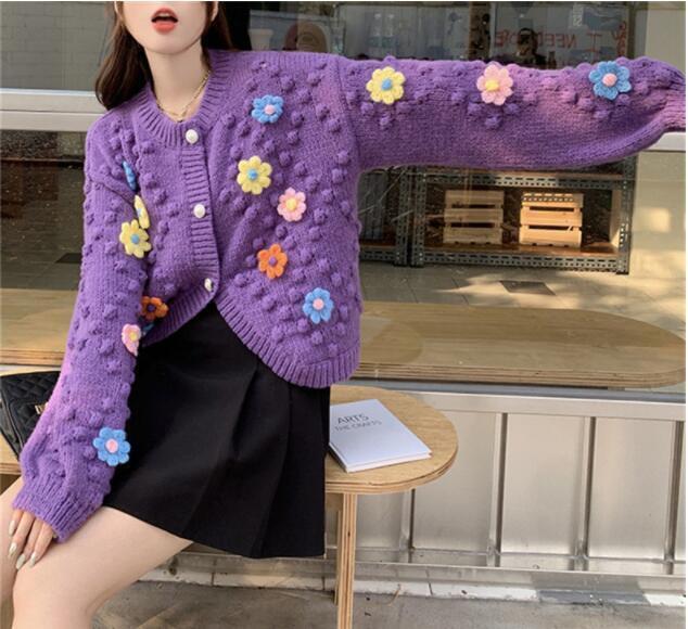 Women's 2022 Fashion Round Neck 3D Flowers Short Knitted Women's 2022 Fashion Round Neck 3D Flowers Short Knitted