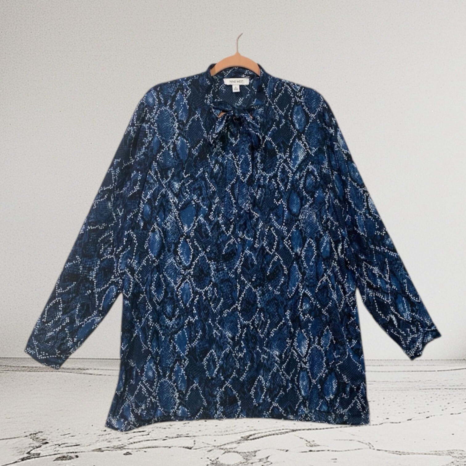 Nine West Snakeskin Print Tie Neck Top Women’s Size XL Art To Wear $59