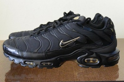 air max plus tn black and gold