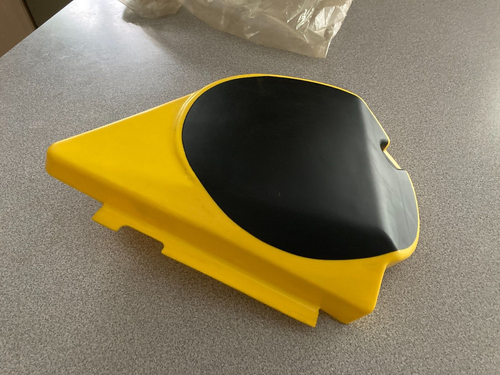 NOS OEM Rare! - YAMAHA YZ125 1977 1978 1W1-21721-02 Right Side Plastic Cover - Picture 6 of 8