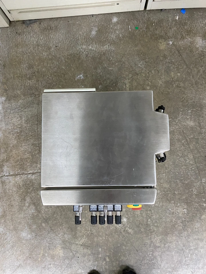 Torre de suministro de biorreactor de estadio BIOSTAT B-DCU II Sartorius BB-8840151 Foto 3 de 4