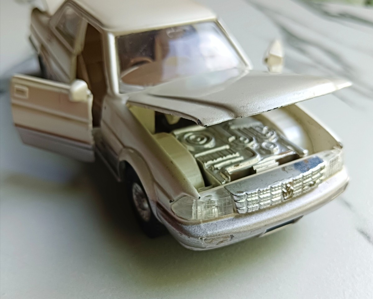 Vintage Car Yonezawa 1989 Diapet Toyota Crown Royal Saloon Made in
