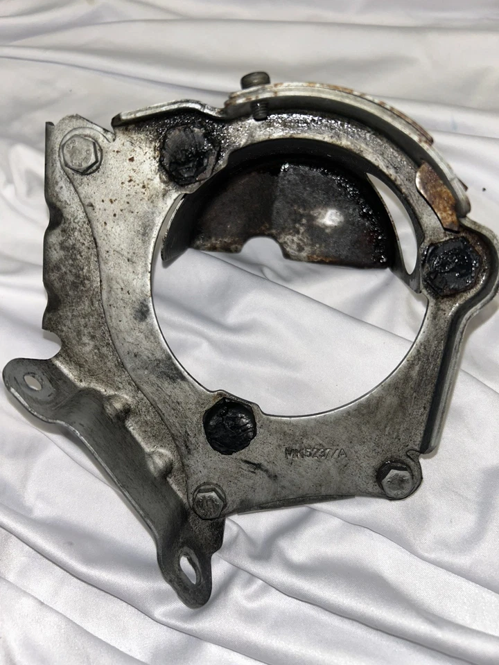 2002 BMW 330ci 325ci 325i 330i E46 Air Injection Smog Pump Holder  11721714230  - Image 3 of 3
