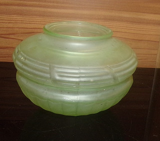 Vintage Art Deco Green Frosted Glass Lamp Shade w/Ribbed Dome