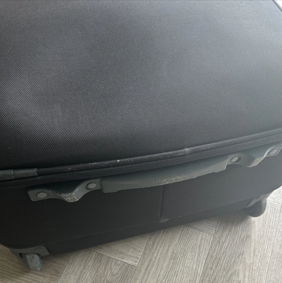 Antler Soft Stripe 2.0 2 Wheel 81cm X 46.5cm X 31cm Large Suitcase With Lock — 第 2/4 张图片