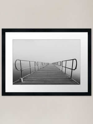 Schwarz-Weiß-Brücke über einen Nebel gerahmtes Wandbild Poster Leinwanddruck Bild