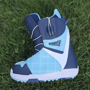 burton snowboard boots mint Imprint  true fit women's size 10 US ( EUC )