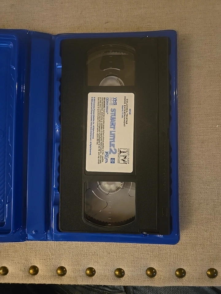 Stuart Little 2 (VHS, 2002, Clamshell) - Image 2 of 3