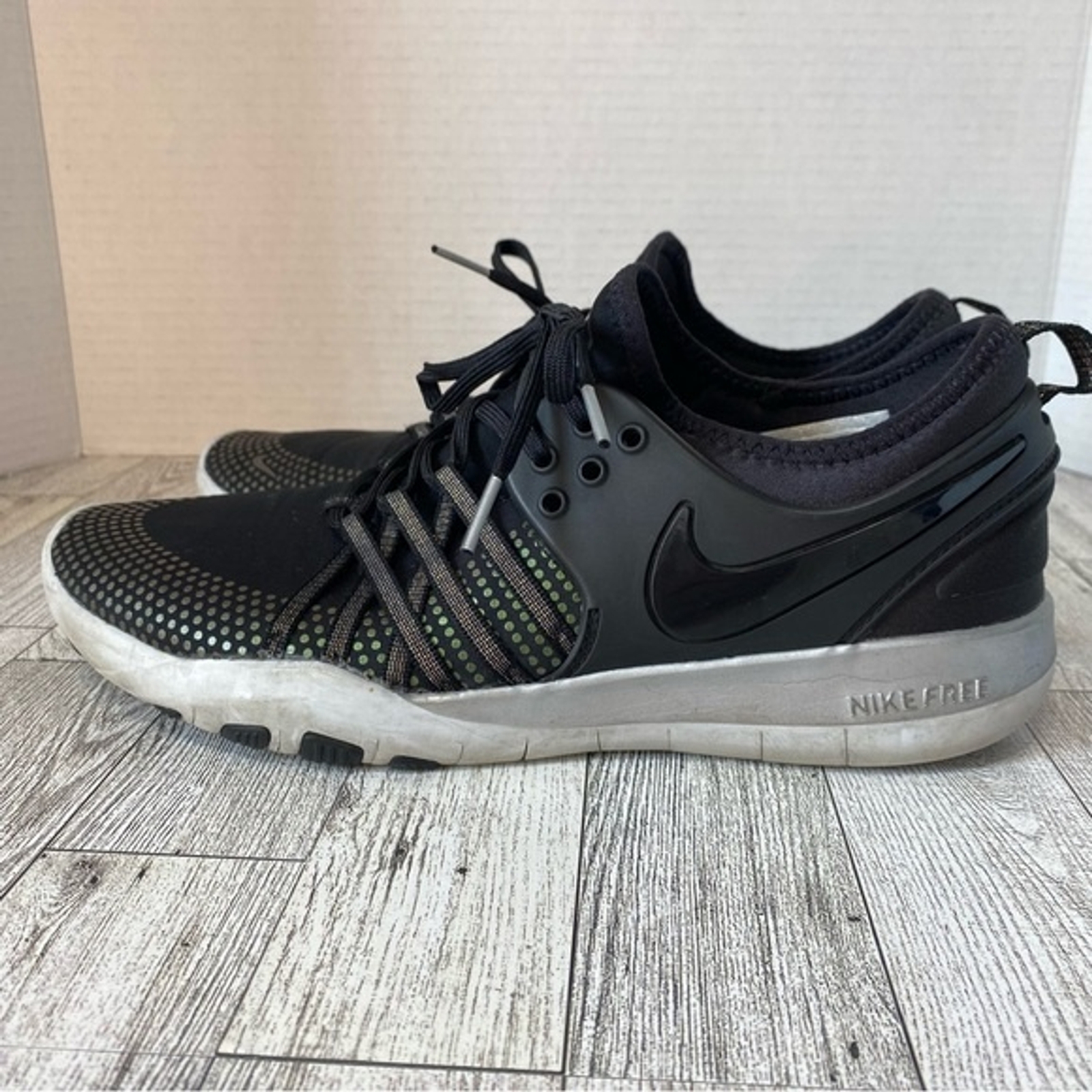 nike uptempo 95 white