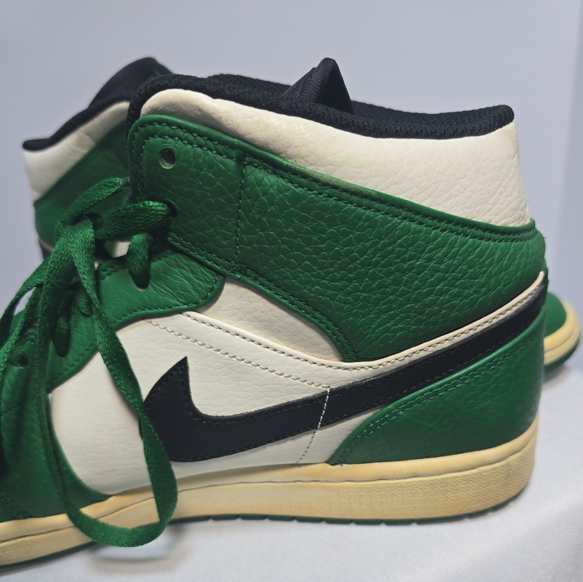 jordan 1 pine green size 11