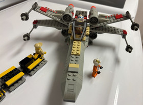LEGO Star Wars: X-Wing Fighter (7140)  w/ Instructions and figures